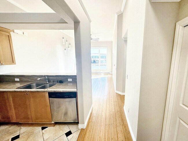 Building Photo - One Month Free - Spacious 2-Bed, 2-Bath Apartment in San Leandro