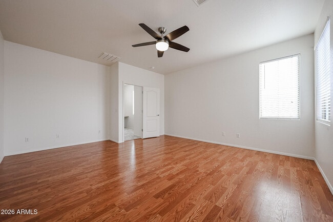 Building Photo - 961 E Redondo Dr