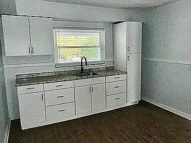 Building Photo - 805 Dorgan St