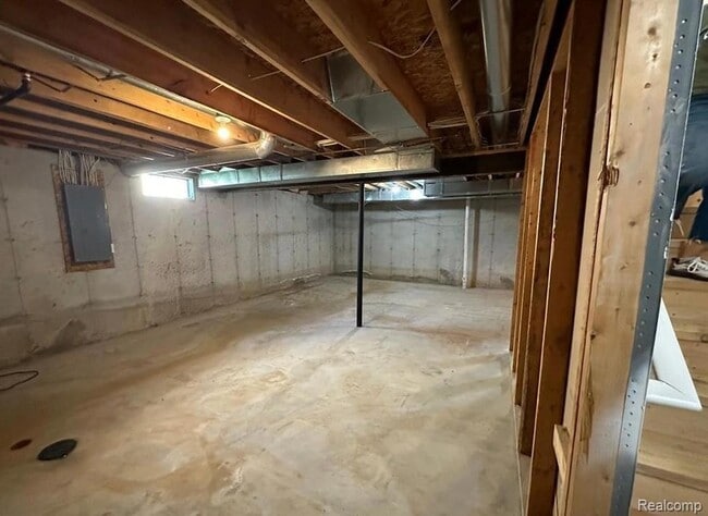 Building Photo - 1251 Otter Ave