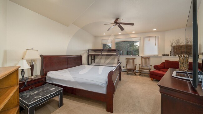 Building Photo - Million Dollar Views in Larkspur