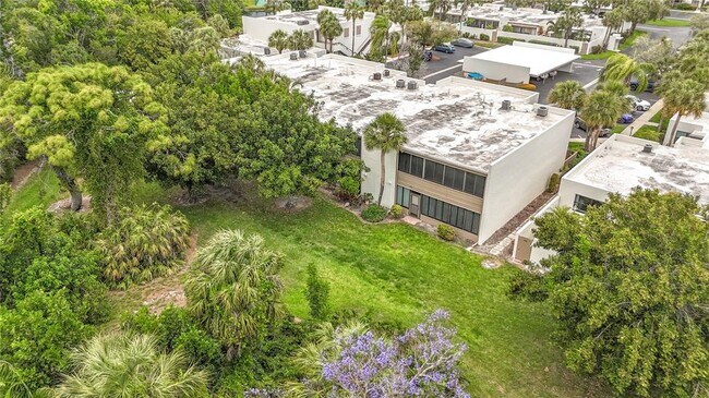 Building Photo - 434 Palm Tree Dr