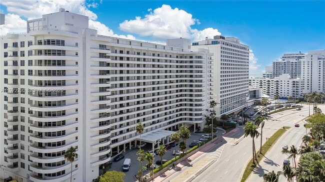 Building Photo - 5555 Collins Ave