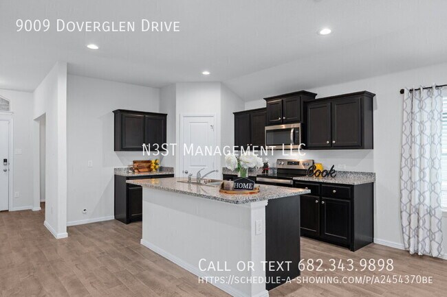 Building Photo - 9009 Doverglen Dr