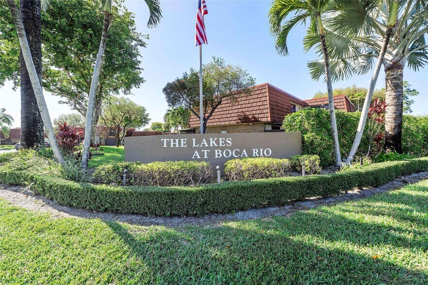 Building Photo - 8559 Boca Rio Dr