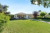 Building Photo - 2510 Paloma St