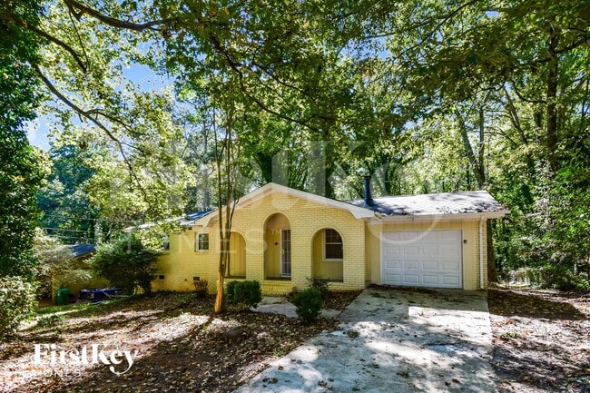 Building Photo - 595 Sheppard Rd