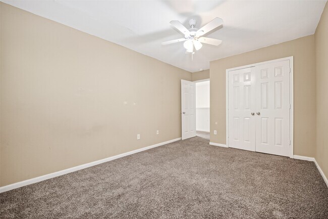 Building Photo - 15515 Waldron Cir