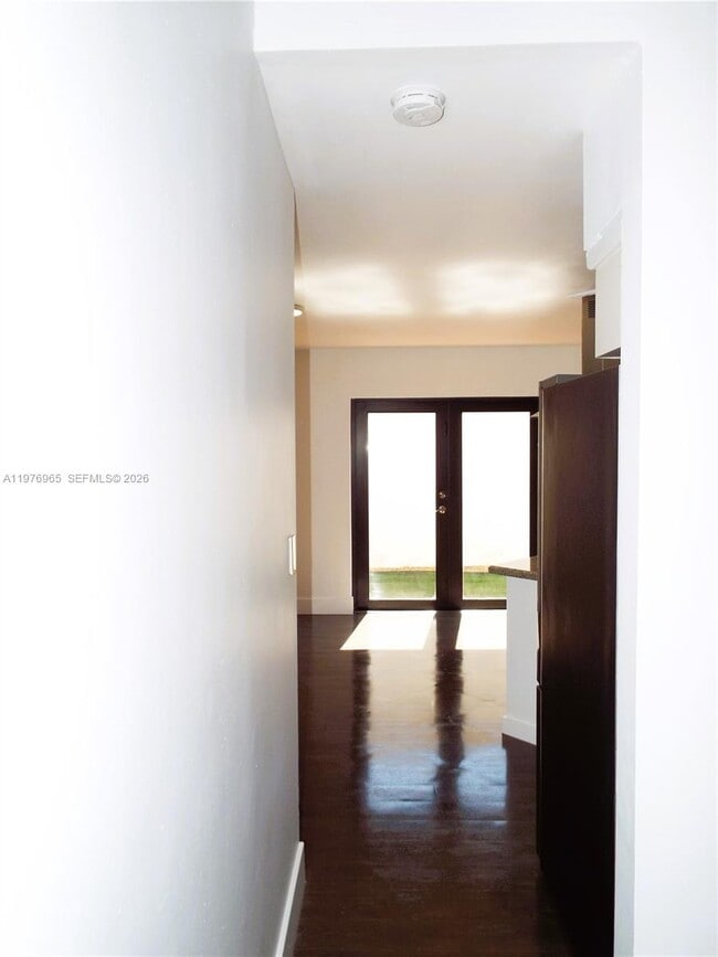 Building Photo - 422 SW 88th Pl