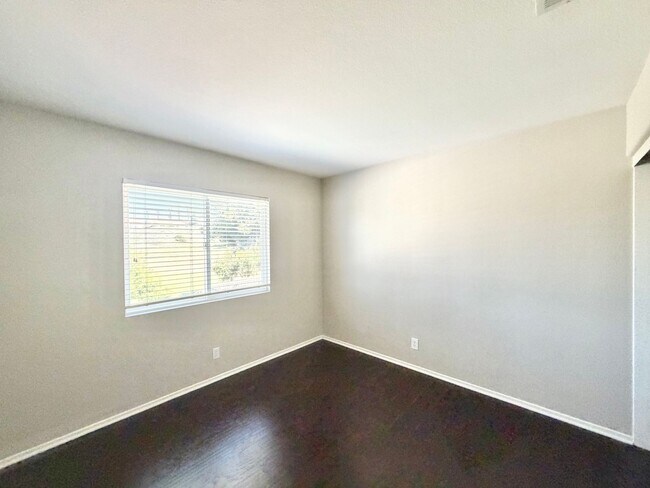 Building Photo - 42041 Delmonte St