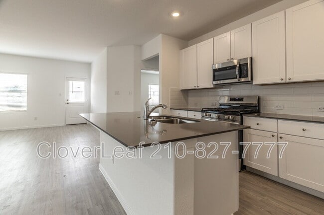 Building Photo - 6072 Companion Rd