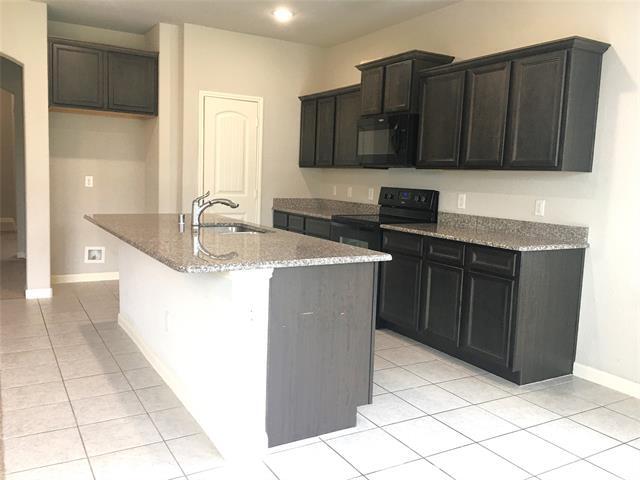 Building Photo - 9410 Smoke Tree Dr