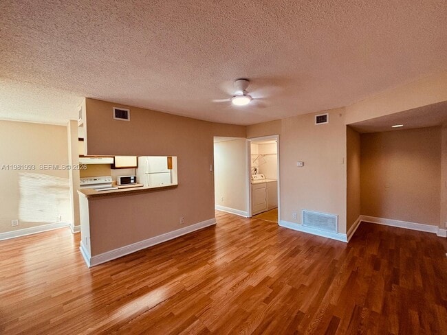 Building Photo - 5740 Rock Island Rd