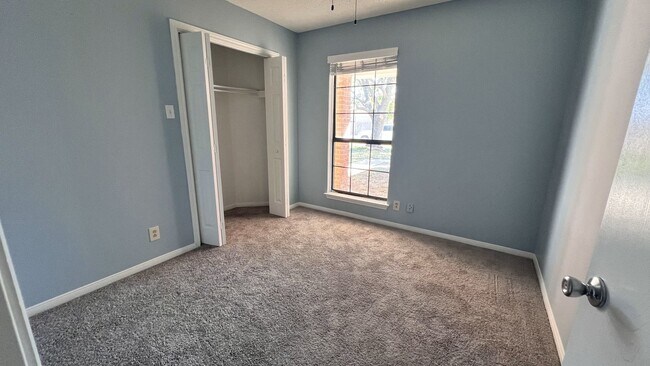 Building Photo - 1803 Anna Lee Dr