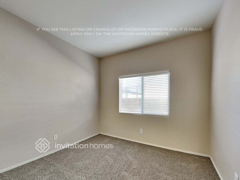 Building Photo - 2424 Carolina Ct