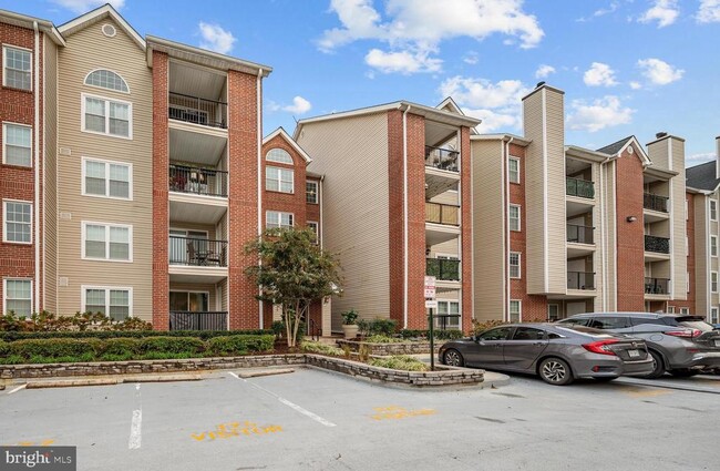 Building Photo - 3309 Wyndham Cir