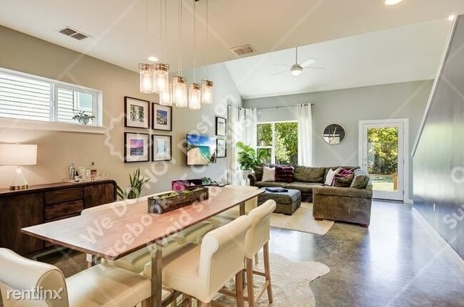 Building Photo - 3 br, 2 bath House - 5616 South 1st St 9 9