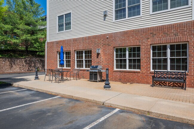 Building Photo - 1 King Philip Dr
