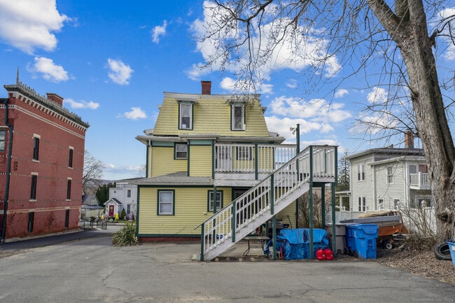 Building Photo - 34 Spring St