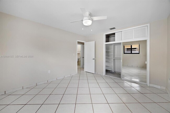 Building Photo - 10320 SW 38th Terrace