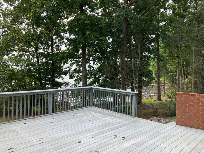 Building Photo - WATERFRONT Two Bed Townhouse in Denver With BOAT SLIP!!