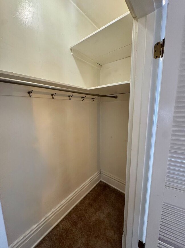 Building Photo - 1939 Crafton Blvd