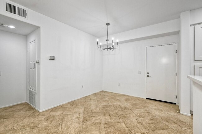 Building Photo - Newly Remodeled - Stunning 2 Bedroom, 2 Ba...