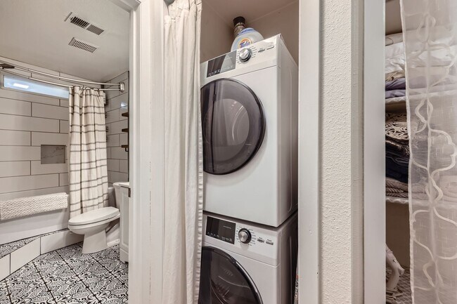 Building Photo - Nature Meets the City: Spacious & Elegant 1-BDR