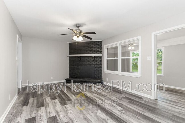 Building Photo - 508 Whiterock Lane
