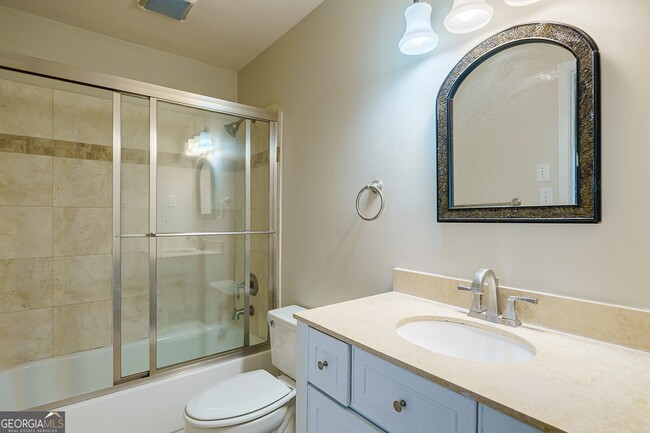 Building Photo - 4010 Roswell Rd NE