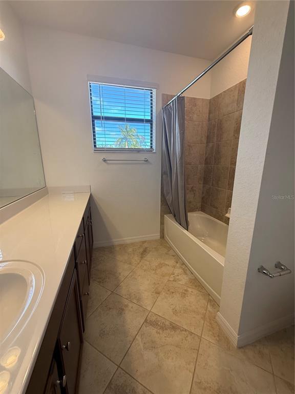 Building Photo - 20460 Lagente Cir