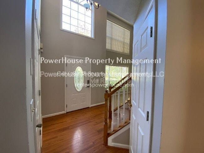 Building Photo - 605 Suwanee Lakes Cir NW