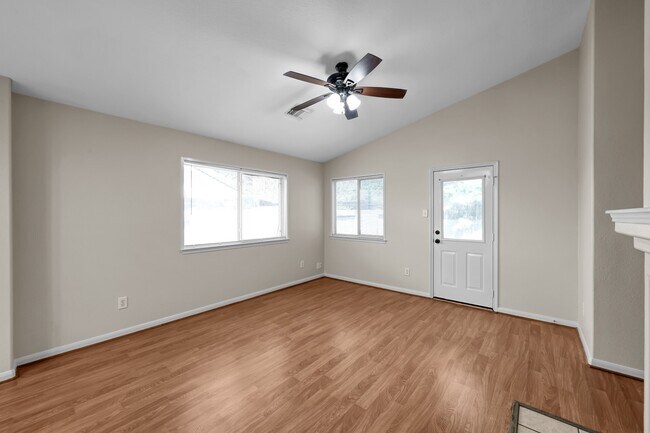 Building Photo - 32111 Willow Creek Park