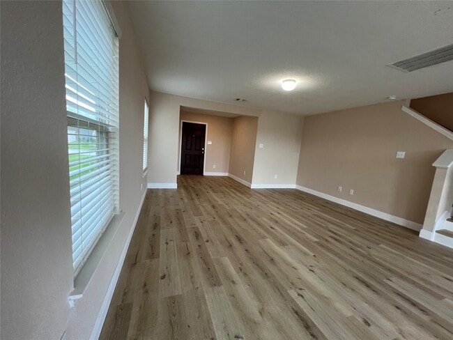 Building Photo - 2514 Hawthorn Park Ct