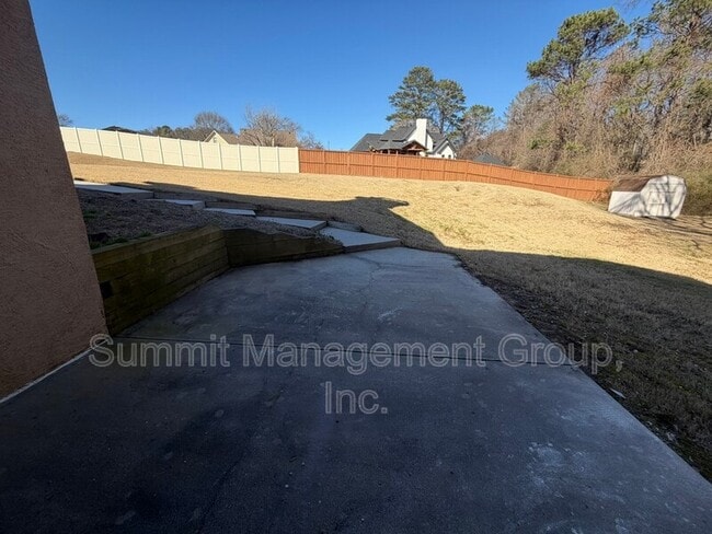 Building Photo - 2405 Twin Creek Ct SW