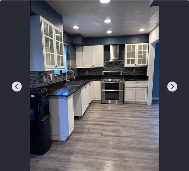 Building Photo - 4044 Rockford Dr