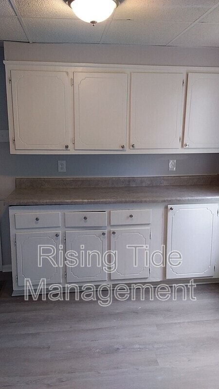 Building Photo - 2529 Circle Dr