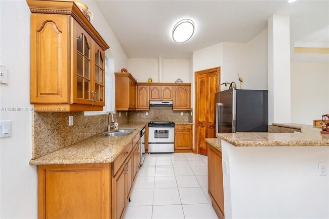 Building Photo - 9981 SW 70th St