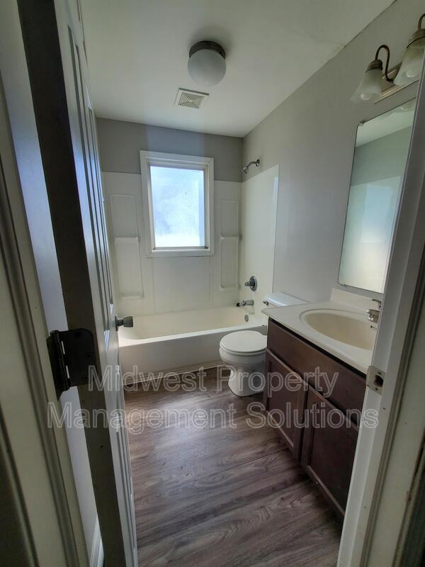 Building Photo - 1857 E 8th St