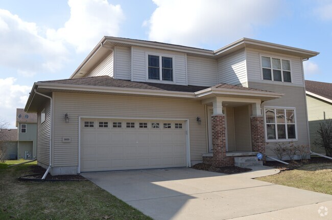 Building Photo - 9009 Ancient Oak Ln