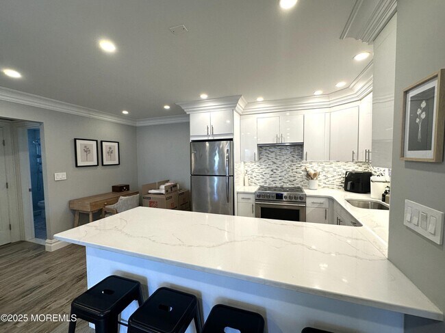 Building Photo - 1501 Ocean Ave N