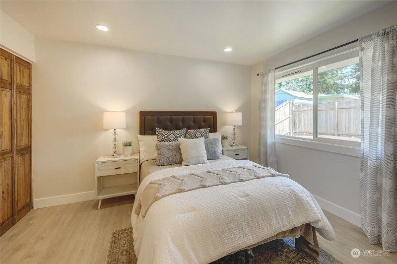 Building Photo - 13604 116th Pl NE