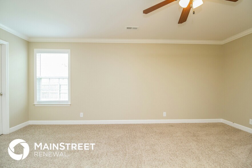 Building Photo - 1513 Sunray Dr