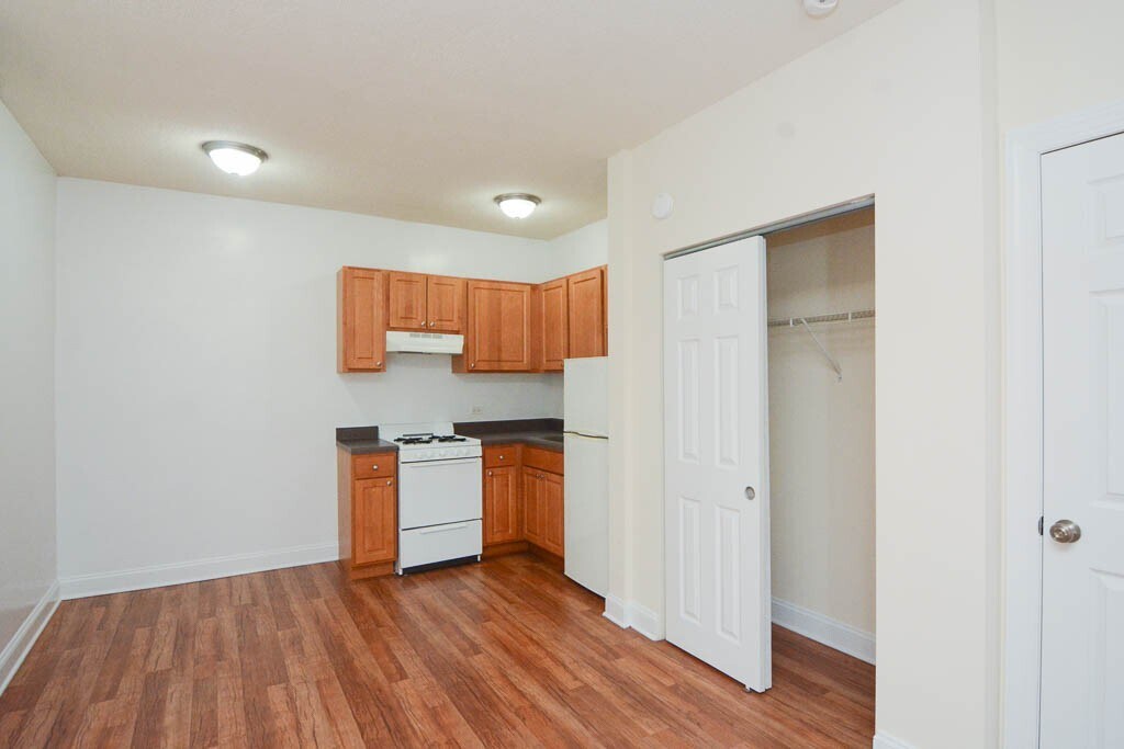 Building Photo - 1742 N Humboldt Blvd