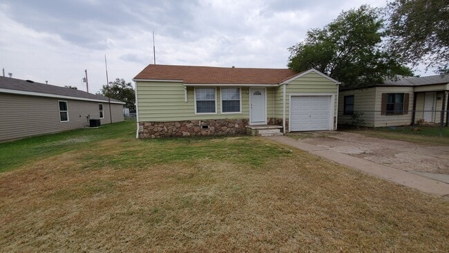 Primary Photo - 3804 NE 15th Ave