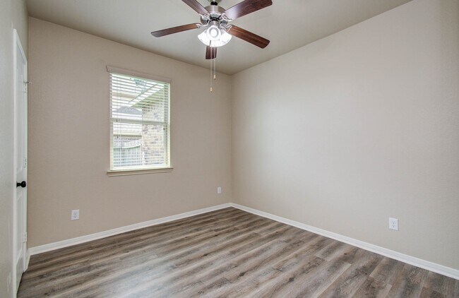 Building Photo - 11702 Eagle Ridge Dr