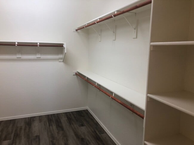 Building Photo - 4214 W Winston Dr