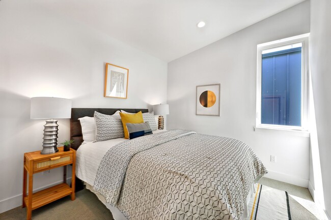 Building Photo - 2bd/1.5ba Seattle Condo