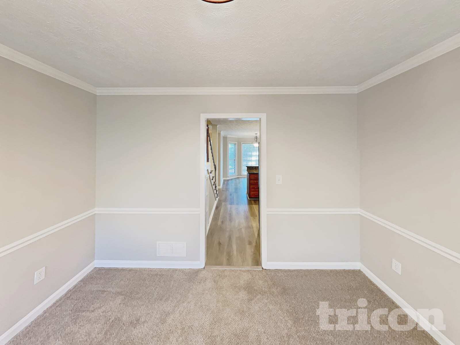 Building Photo - 1496 Oak Springs Dr