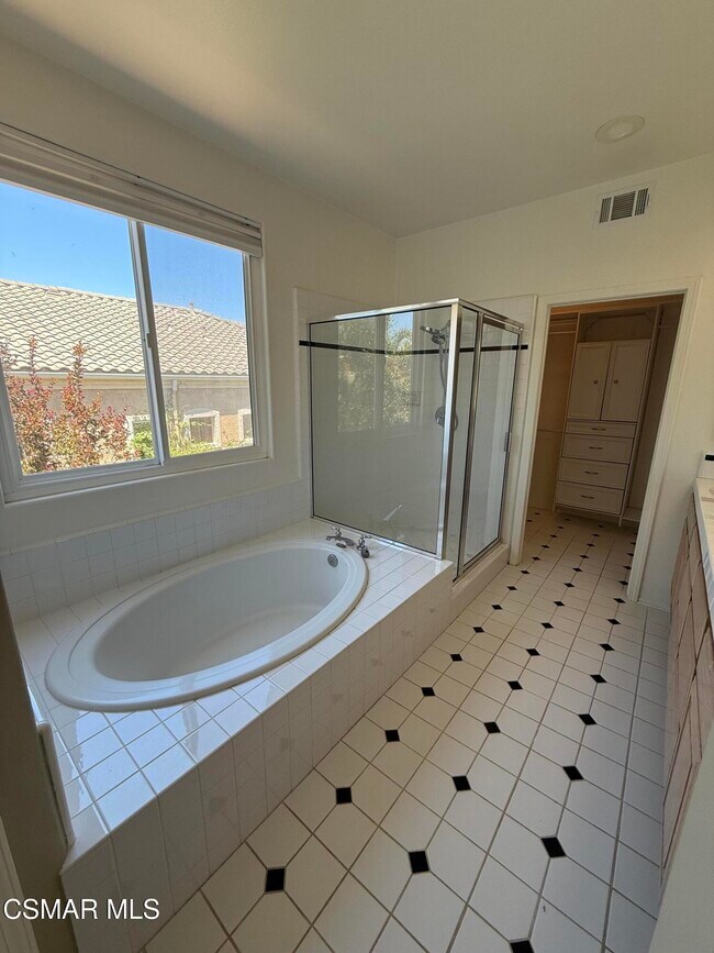 Building Photo - 4017 Havenridge Ct